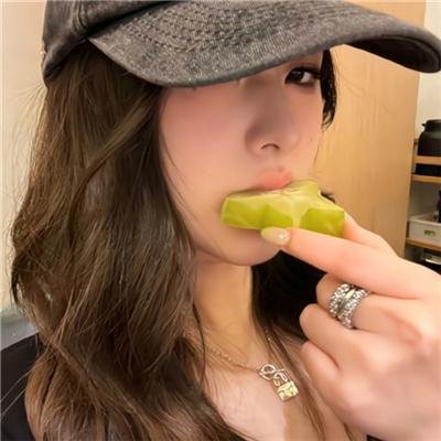 球场艳侣
